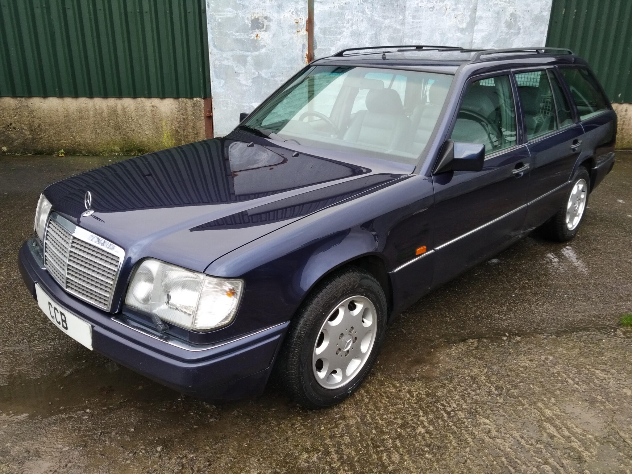 E320 Estate 3.2 litre 6 cyl 1994M - Cheshire Classic Benz